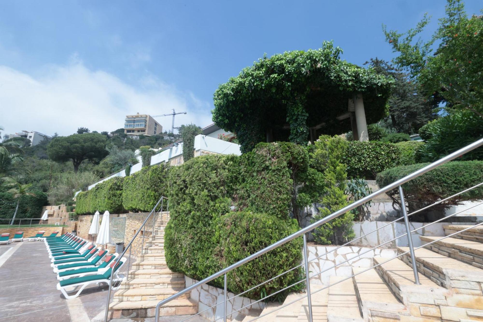 Monteverde Hotel Beit Mery Exterior photo